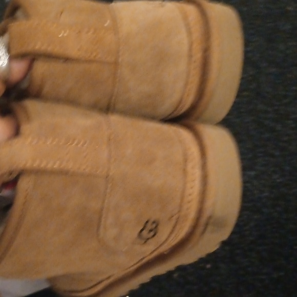 Baby fat UGG boots - Picture 3 of 9